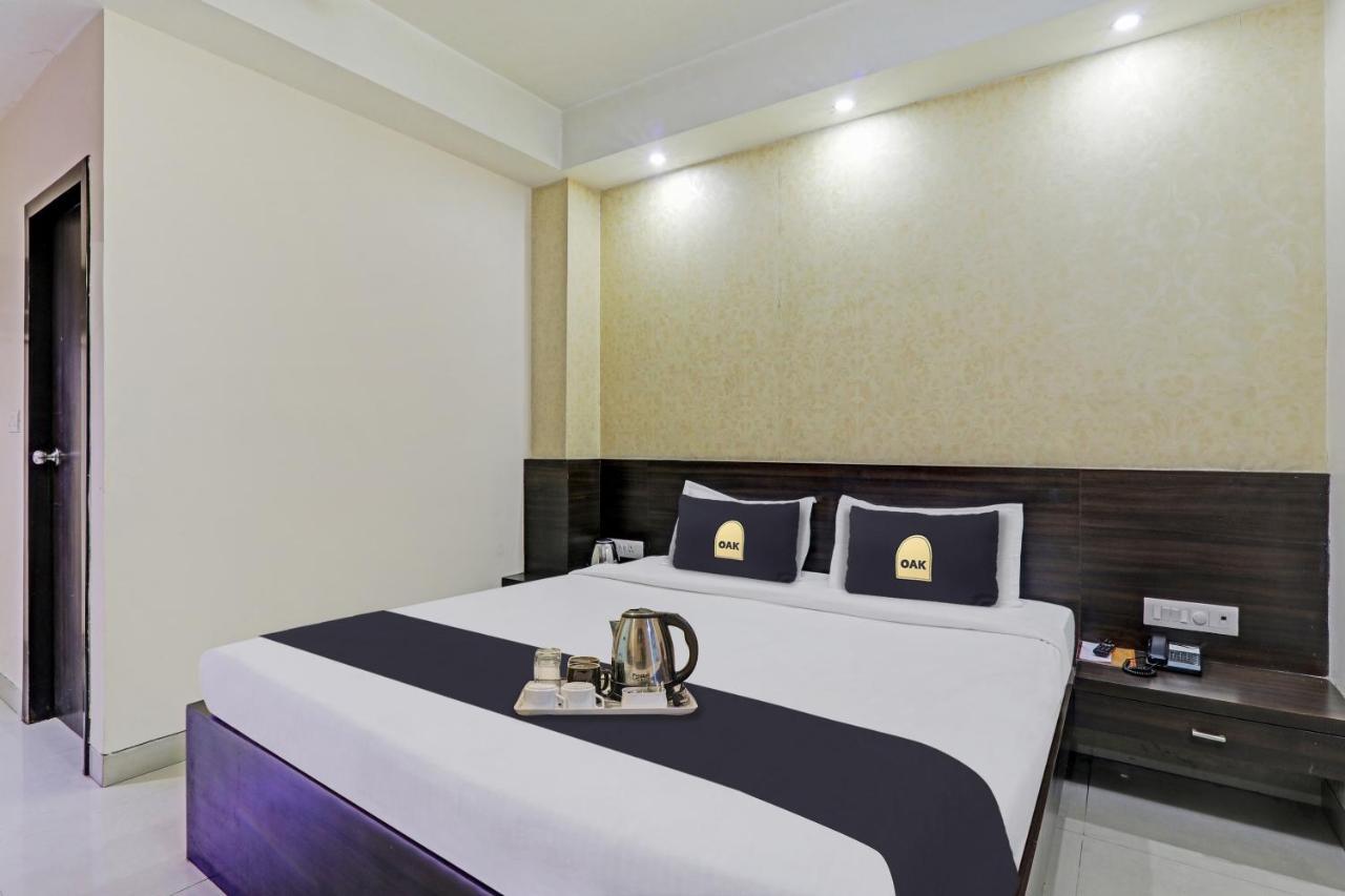 Townhouse Oak Hotel Shelter Lucknow Exterior foto